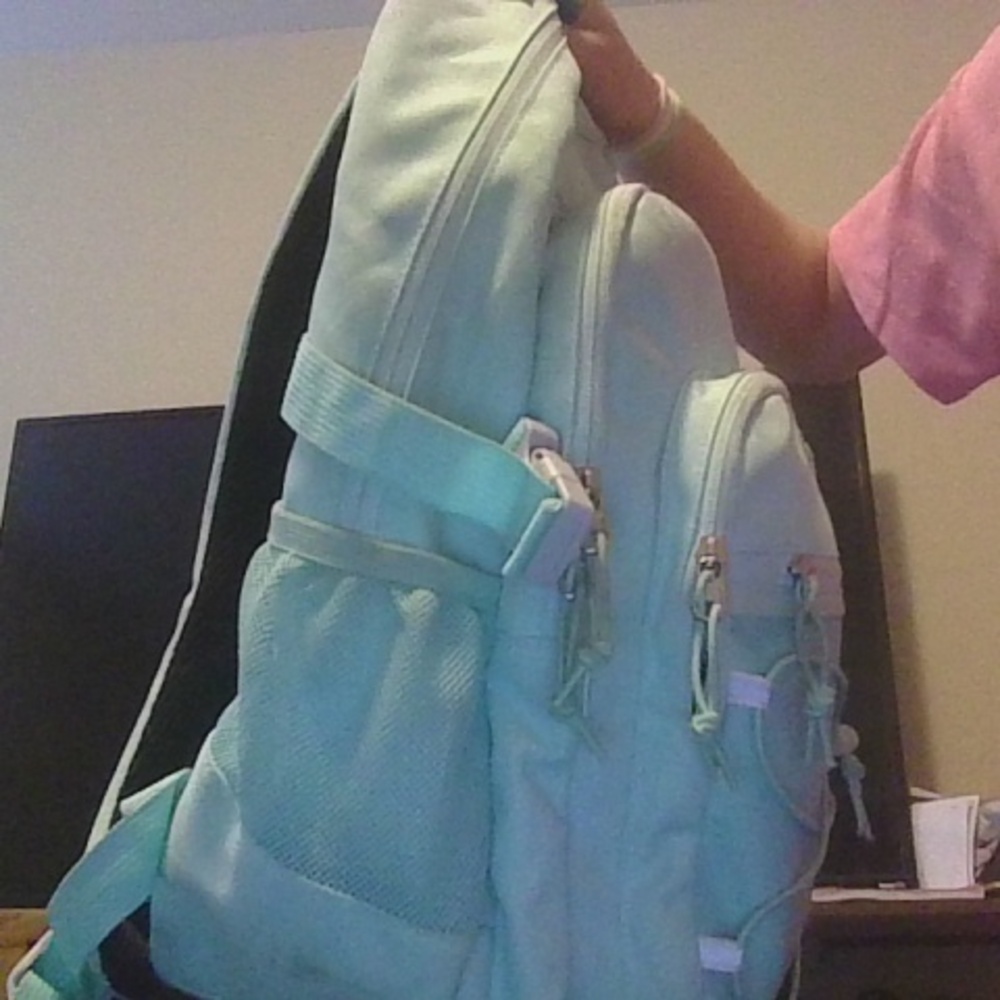 Backpack - Picture 4 of 4